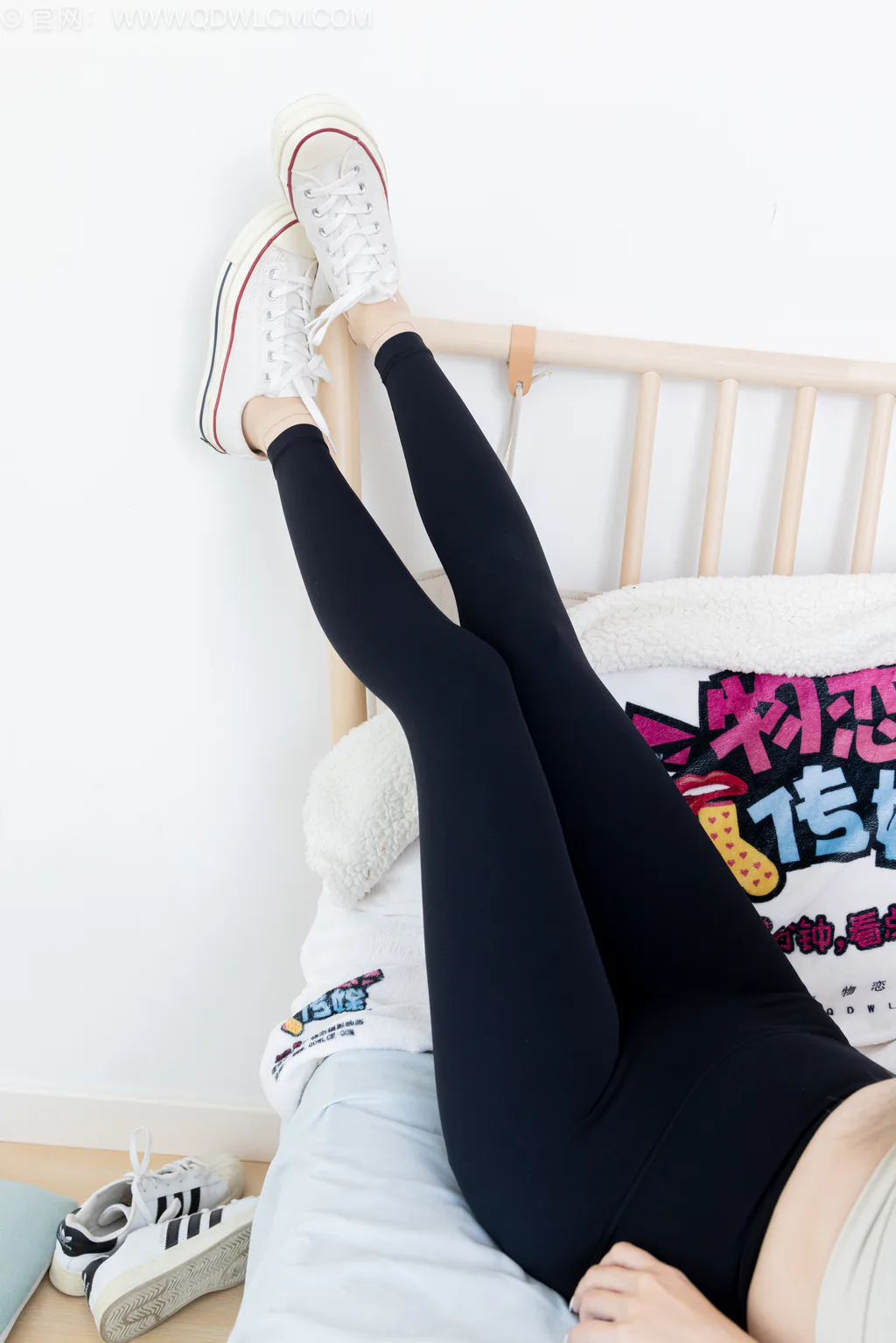 图片[42]-物恋传媒 NO.2561 贝壳-板鞋、帆布鞋、短肉丝、瑜伽裤[165P]-萌味圈