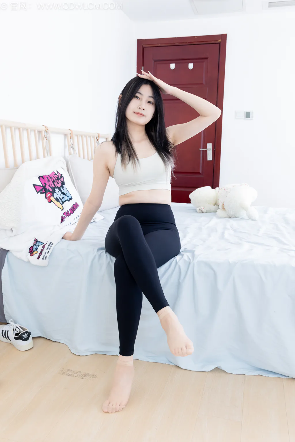 图片[102]-物恋传媒 NO.2561 贝壳-板鞋、帆布鞋、短肉丝、瑜伽裤[165P]-萌味圈