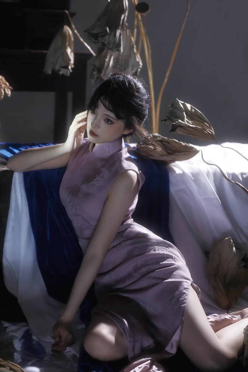 图片[2]-[YITUYU艺图语]2023.01.09 月亮告诉我，他不会回来了。 冯玉憬[19+1P]-萌味圈