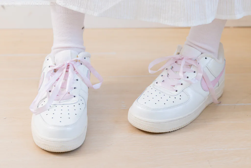 图片[9]-物恋传媒 NO.2568 小羊-板鞋、白棉袜、裸足[153P]-萌味圈