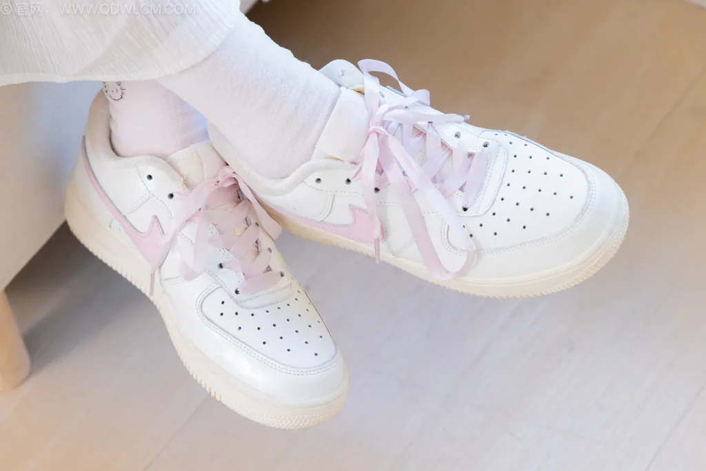 图片[36]-物恋传媒 NO.2568 小羊-板鞋、白棉袜、裸足[153P]-萌味圈