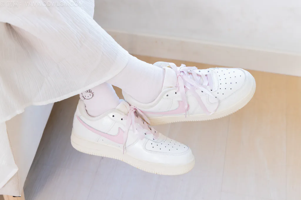 图片[37]-物恋传媒 NO.2568 小羊-板鞋、白棉袜、裸足[153P]-萌味圈