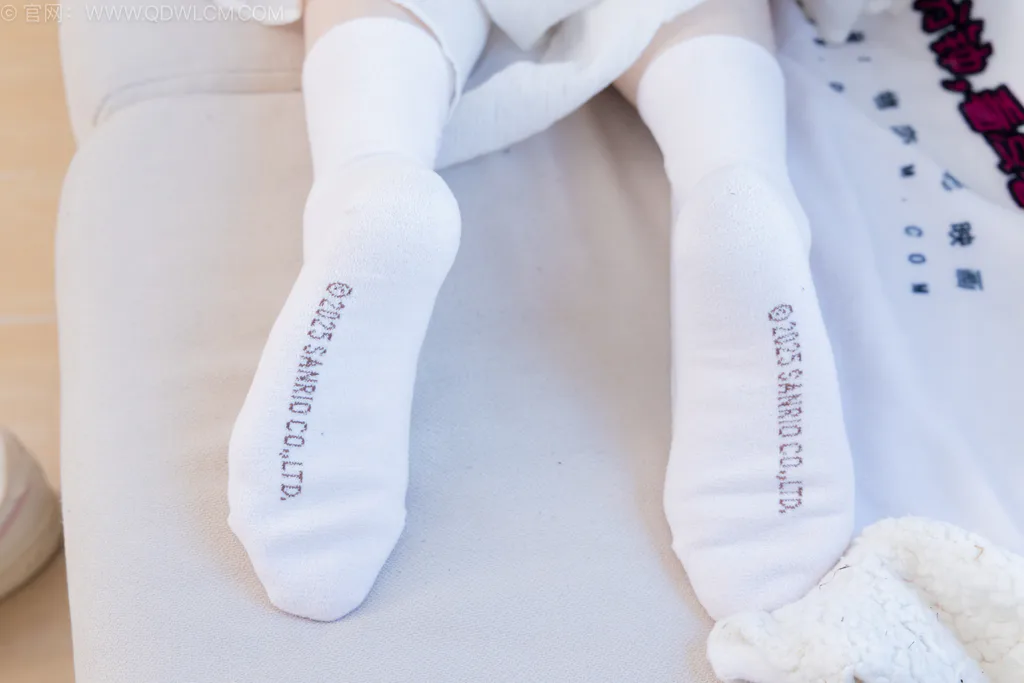 图片[47]-物恋传媒 NO.2568 小羊-板鞋、白棉袜、裸足[153P]-萌味圈