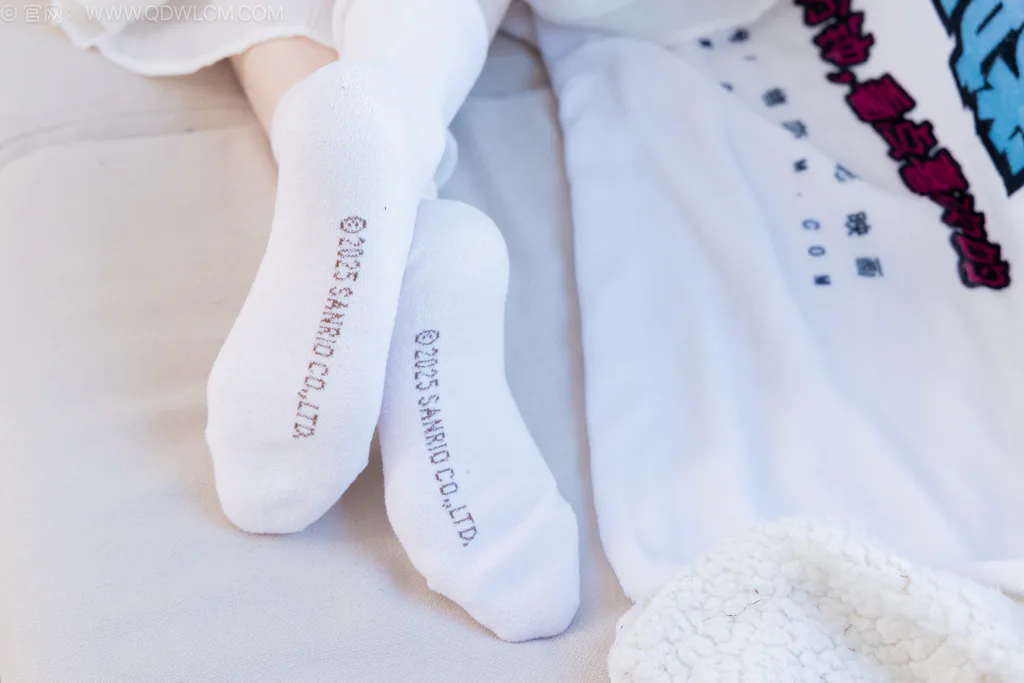 图片[48]-物恋传媒 NO.2568 小羊-板鞋、白棉袜、裸足[153P]-萌味圈