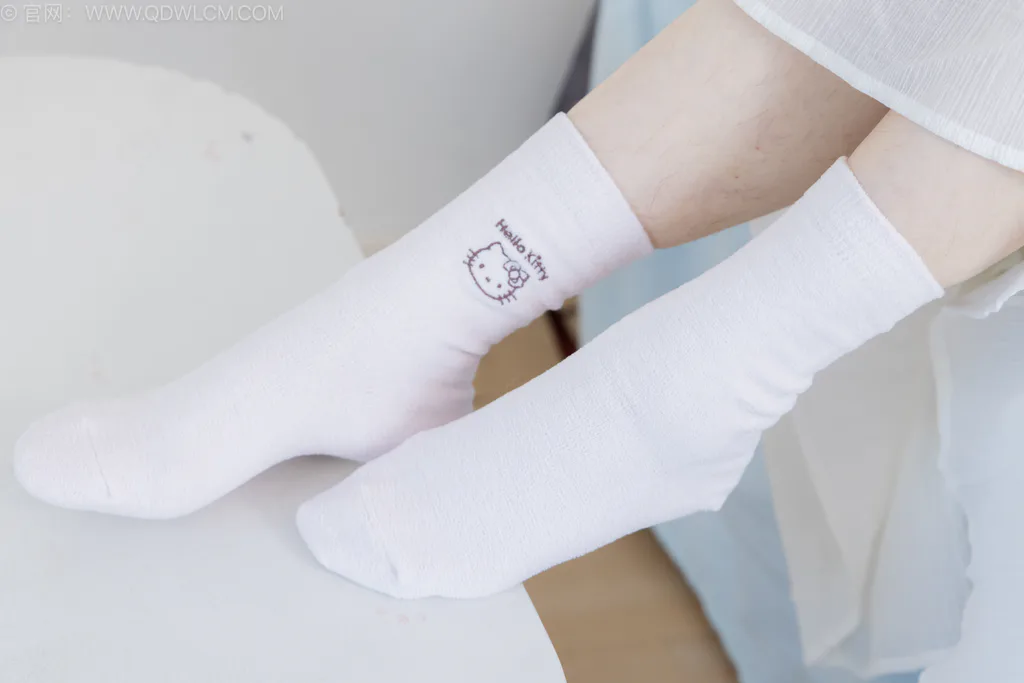 图片[64]-物恋传媒 NO.2568 小羊-板鞋、白棉袜、裸足[153P]-萌味圈