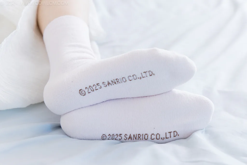 图片[87]-物恋传媒 NO.2568 小羊-板鞋、白棉袜、裸足[153P]-萌味圈