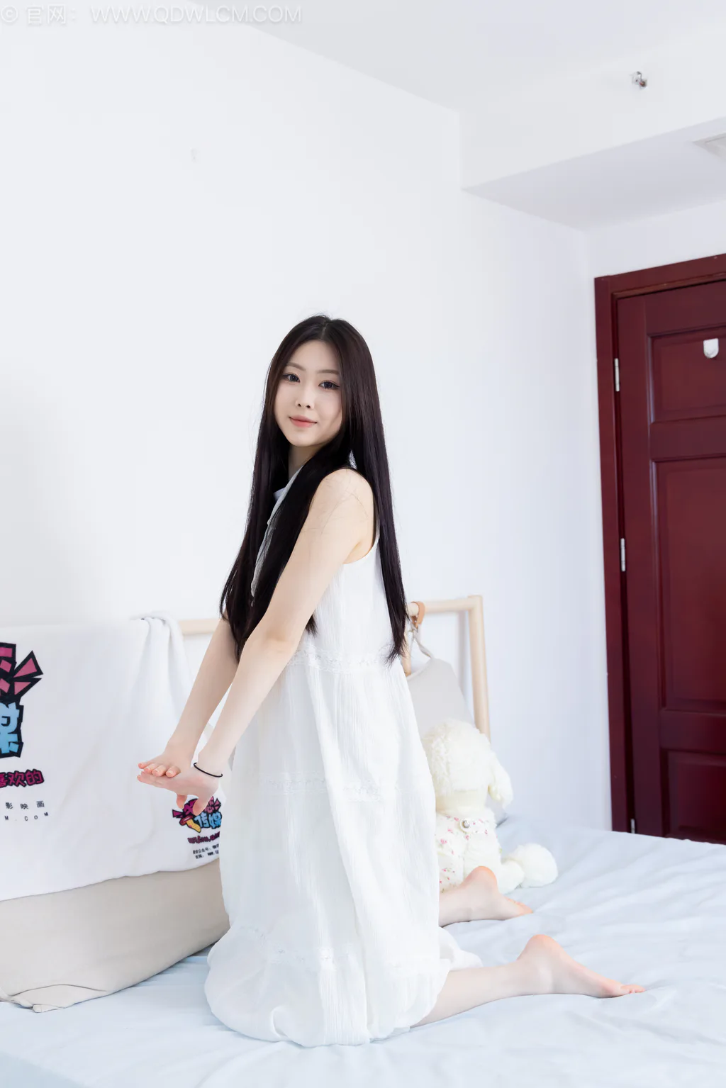 图片[129]-物恋传媒 NO.2568 小羊-板鞋、白棉袜、裸足[153P]-萌味圈