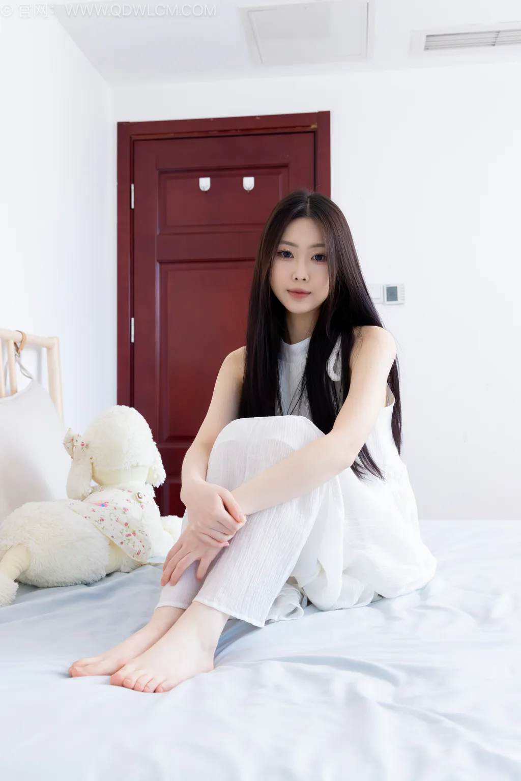 图片[141]-物恋传媒 NO.2568 小羊-板鞋、白棉袜、裸足[153P]-萌味圈
