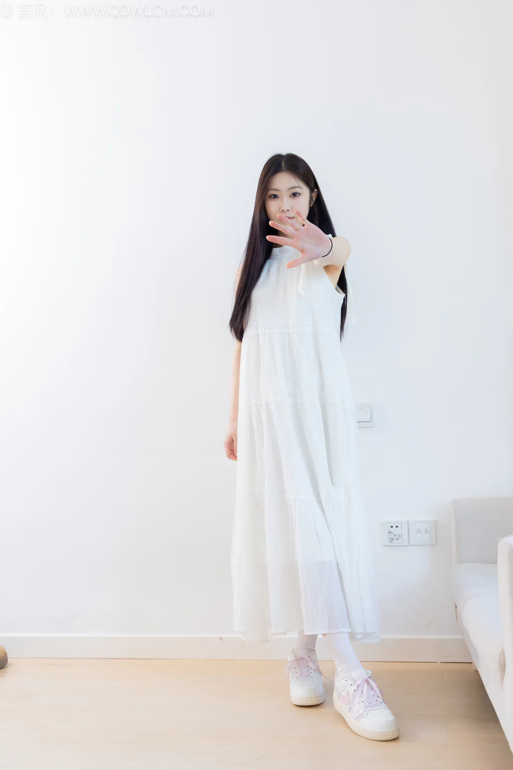 图片[150]-物恋传媒 NO.2568 小羊-板鞋、白棉袜、裸足[153P]-萌味圈