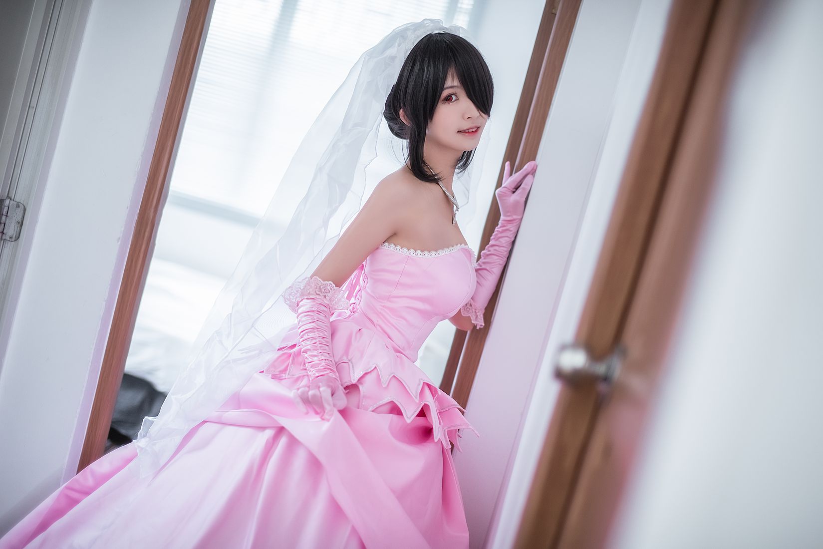 图片[2]-网红Coser@鳗鱼霏儿 婚纱 在线浏览-萌味圈